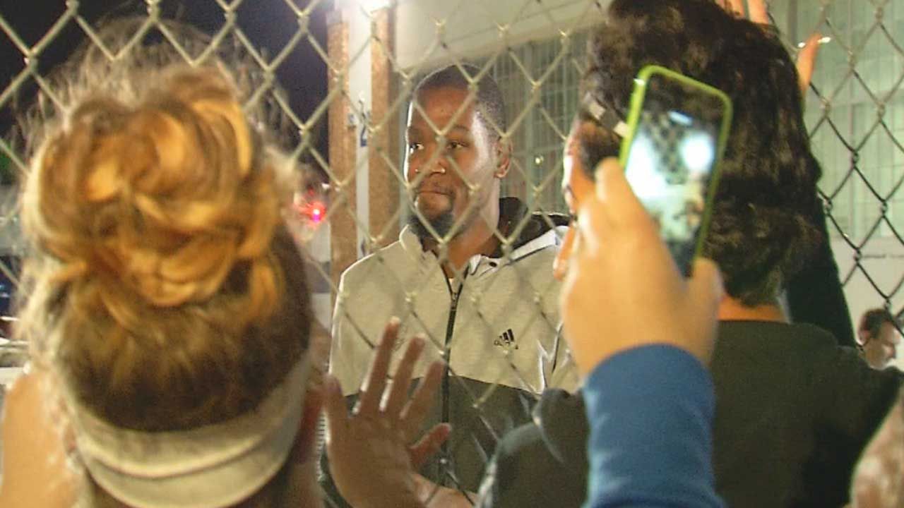 Hundreds Of Fans Welcome OKC Thunder Home
