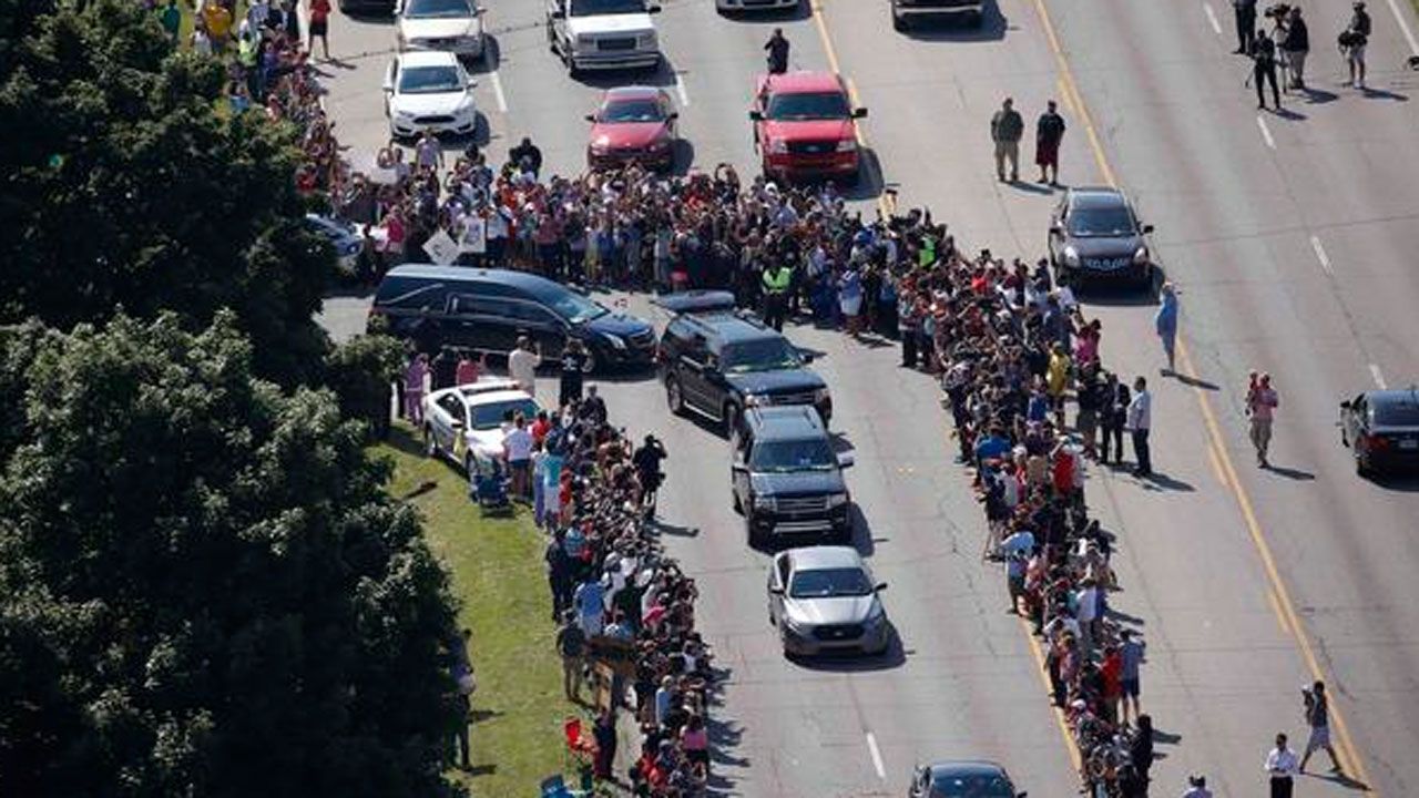 Ali's Hometown Honors Legend With Final Farewell