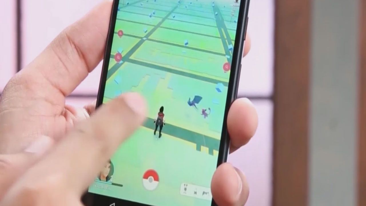 AAA Urges Drivers Not To Play 'Pokemon Go' Behind The Wheel