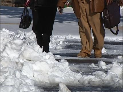 Person+slipping+on+ice