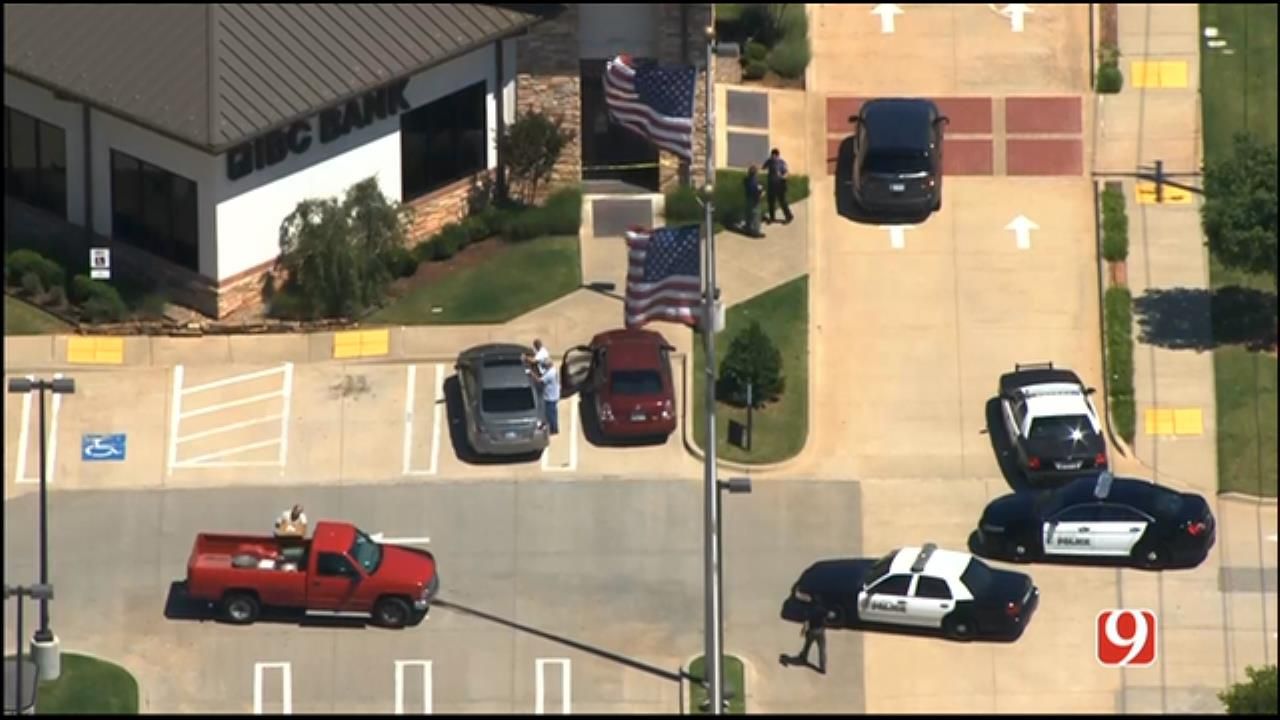 Bank Robbery Reported In Bethany