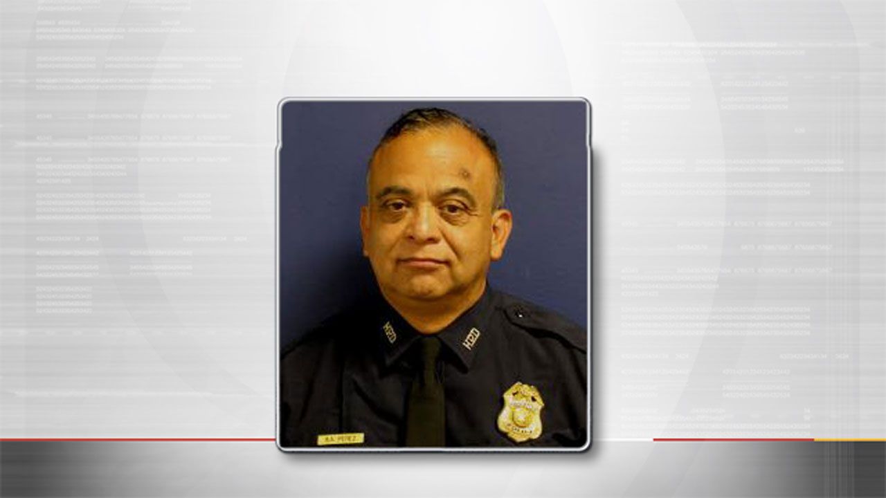 Mayor: Houston Officer Dies After Being Trapped In Flooded Patrol Car