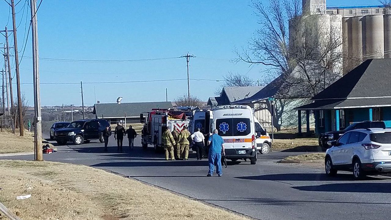 Police Officer Shot In Clinton