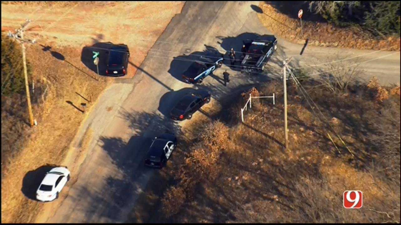 Manhunt For Suspect Underway After Officer Stabbed During Traffic Stop