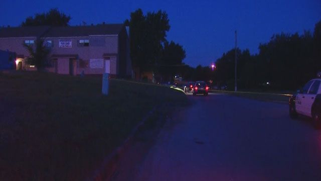 Police: One Stabbed, Another Shot At NE OKC Apartment
