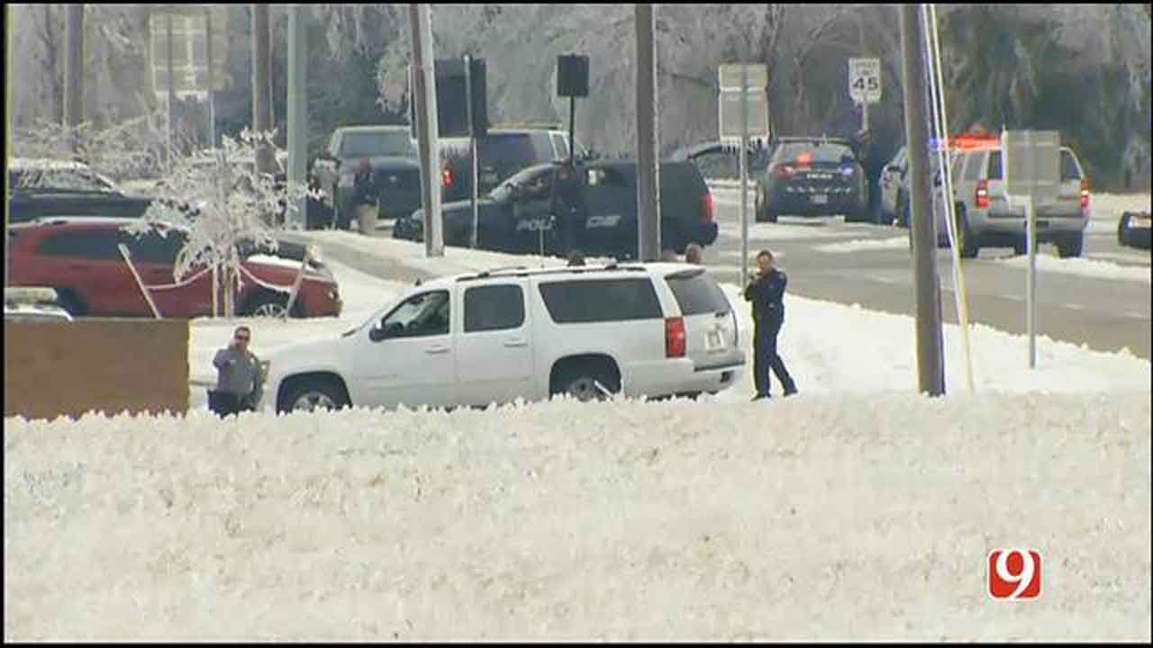 Police Investigating Shooting, Standoff In Yukon