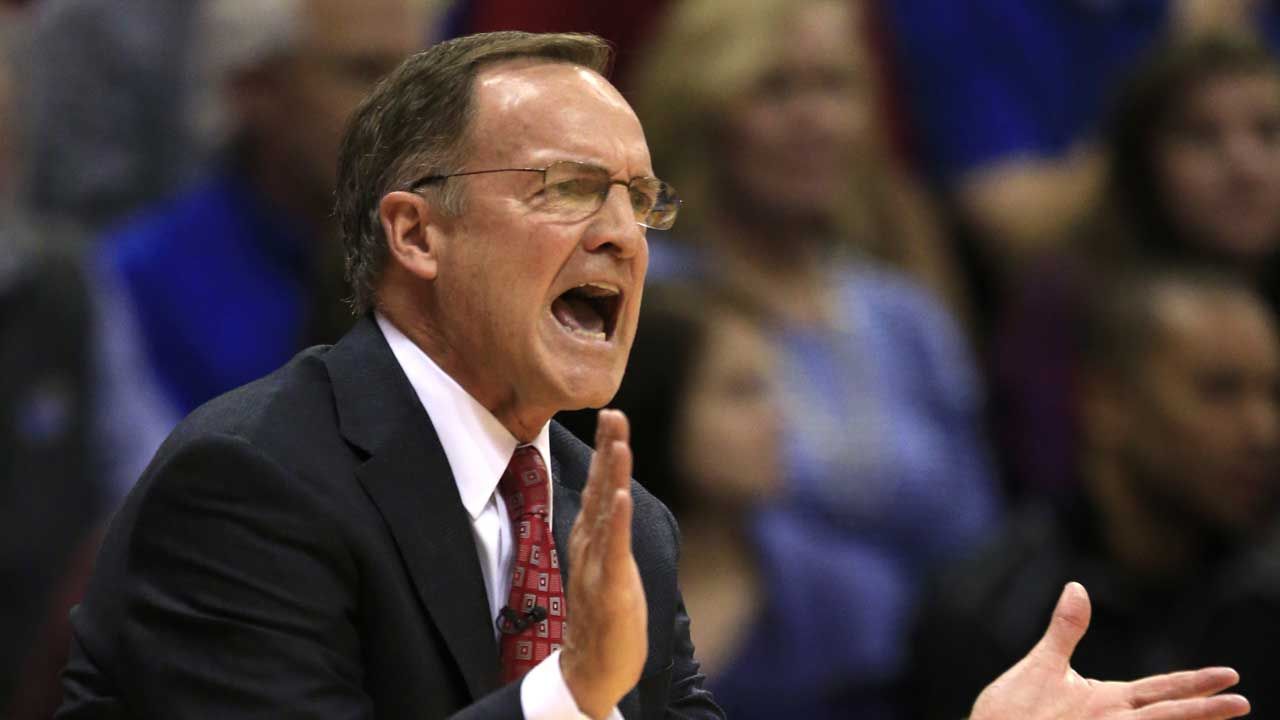 No. 1 Kansas Outlasts No. 2 Oklahoma 109-106 In 3 Overtimes