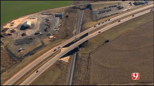 Suspect Dead After Crashing Off Overpass Following Chase In Kingfisher County