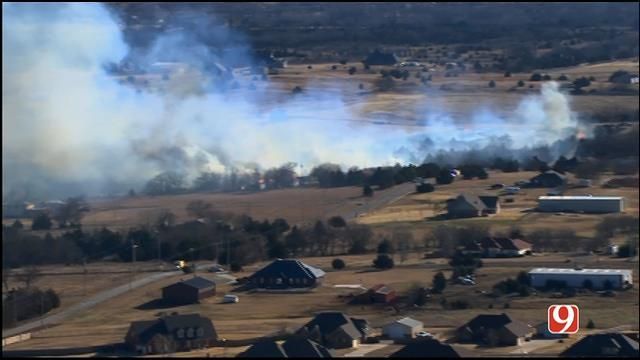Crews Battle Large Grass Fire Near Norman