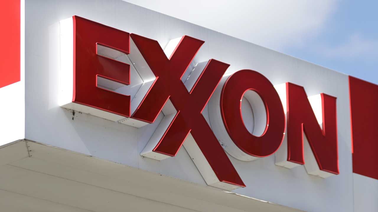 Exxons Climate Change Accounting Goes On Trial News 9 - 